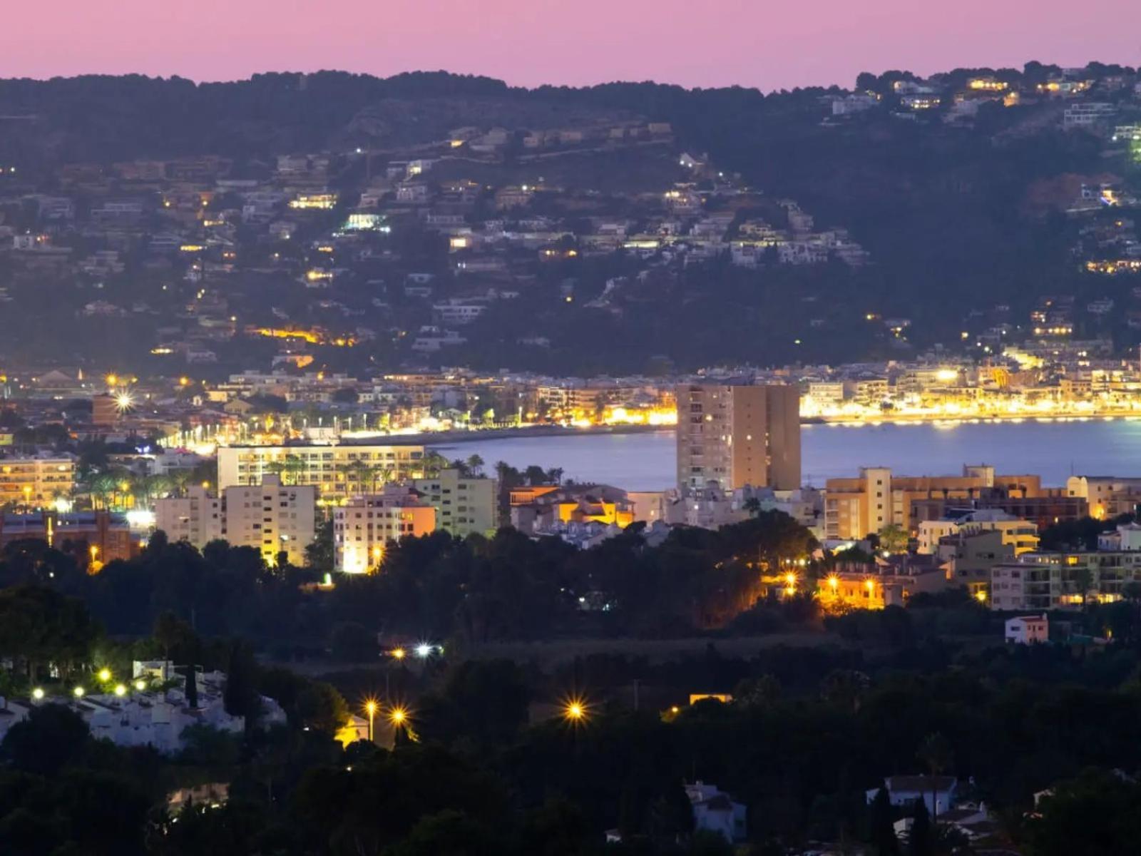 Adosado En Golden Park, Holiday home Javea
