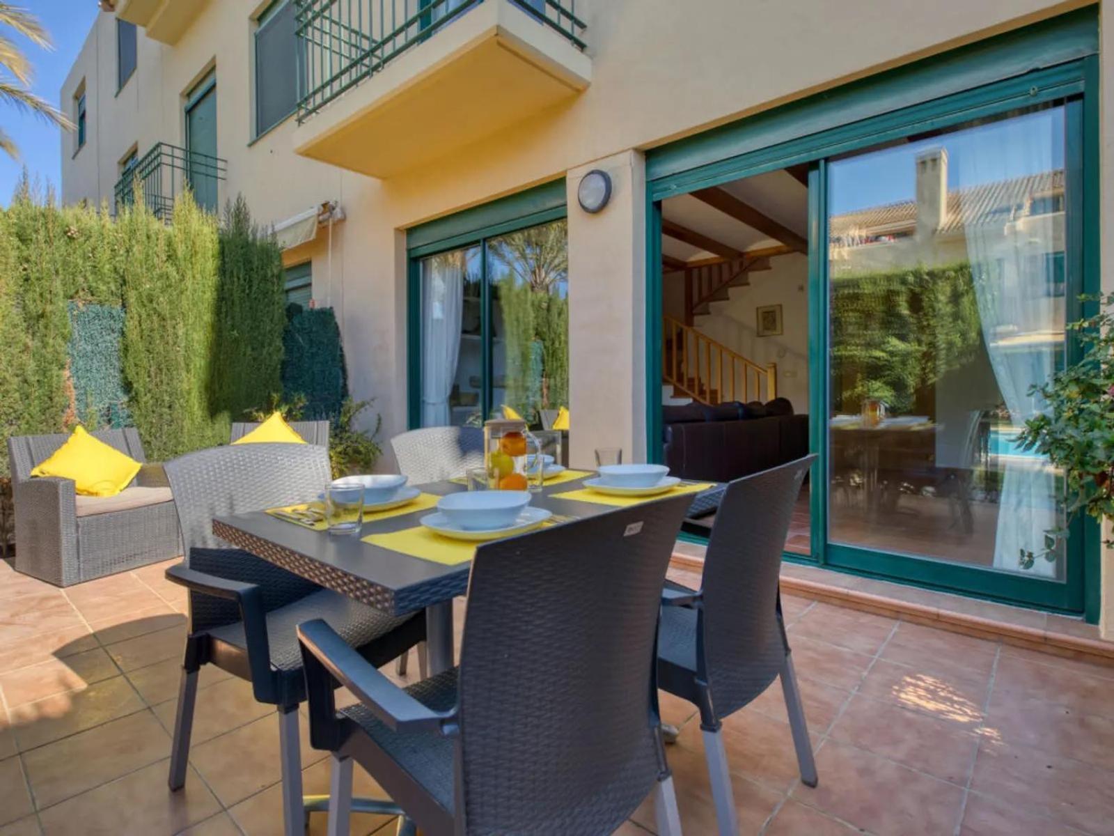 Holiday home Adosado En Golden Park,